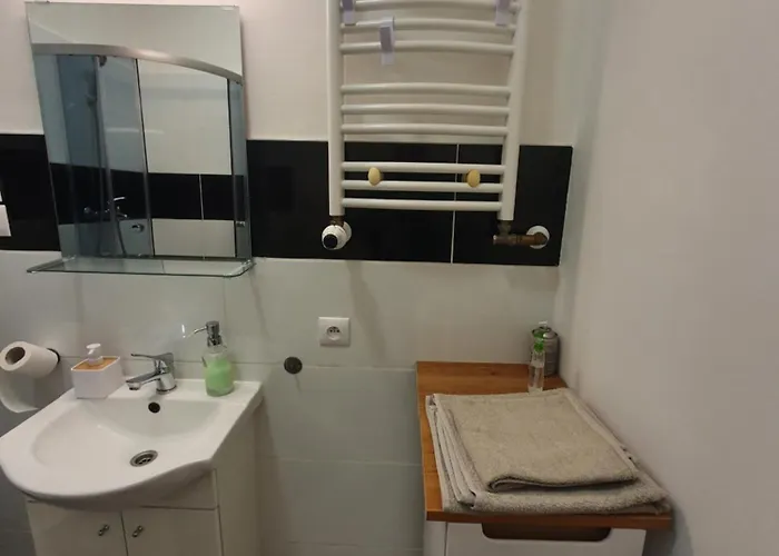 Kamienica Nowodworska 30 *