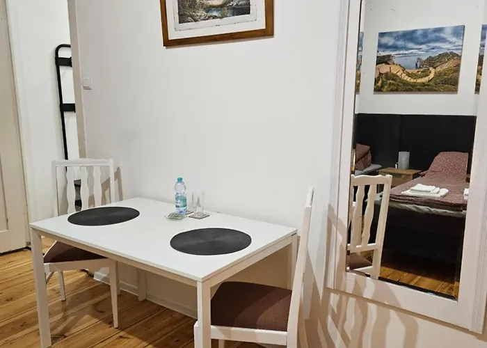 Kamienica Nowodworska 30 *